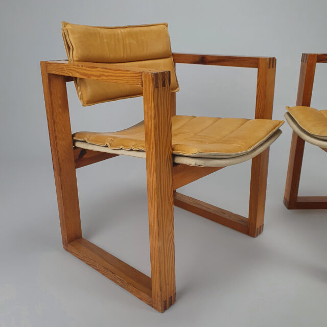 Set of 2 Dutch design Leather and Pine armchairs by Ate van Apeldoorn, 1960s
