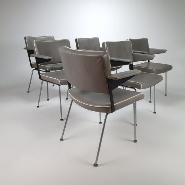 Set of 6 chairs by André Cordemeijer for Gispen, 1970's
