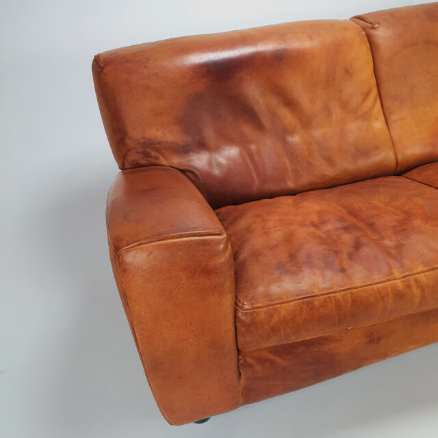 Italian Cognac Leather 2,5 Seats Fatboy Sofa by Molinari, 1980s