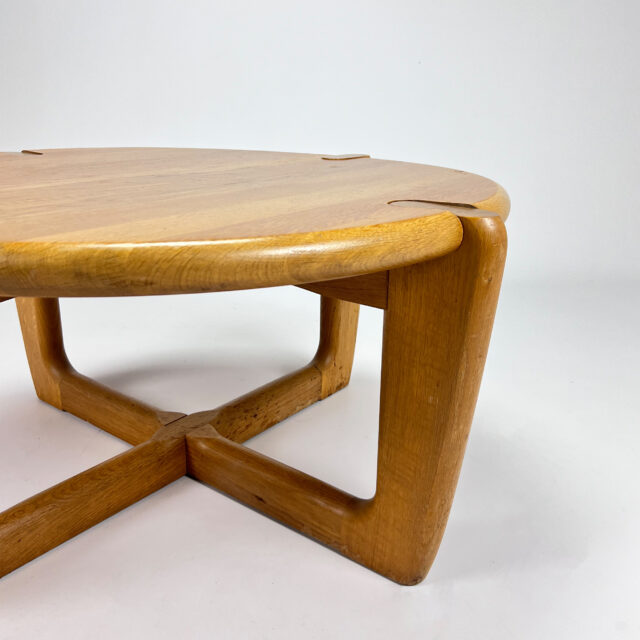Mid Century Scandinavian Round Oak Coffee table, 1960s