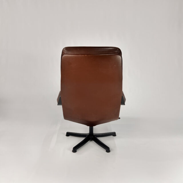 Adjustable Vintage Leather Lounge Chair by van Berg Furniture, 1970s