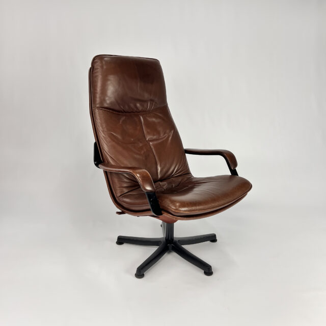 Adjustable Vintage Leather Lounge Chair by van Berg Furniture, 1970s