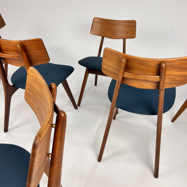 Set of 6 Mid Century Louis van Teeffelen Dining Chairs, 1960s