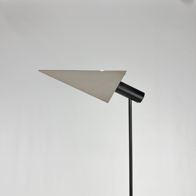 Large minimalistic postmodern Floorlamp, 1980s