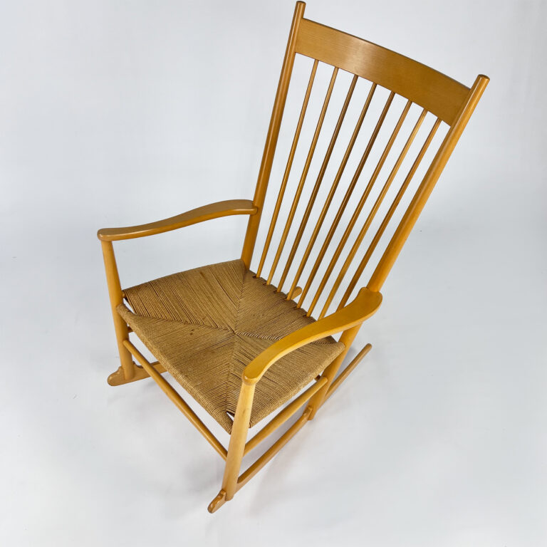 J16 Rocking Chair by Hans Wegner for Kvist Mobler, 1970s