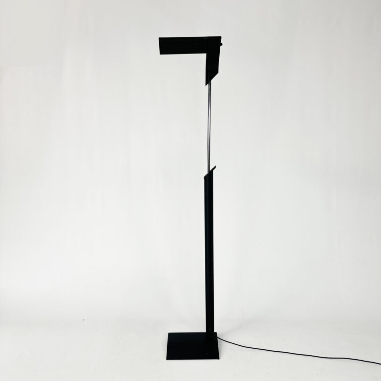 Postmodern Italian Halogeen Floorlamp, 1980s