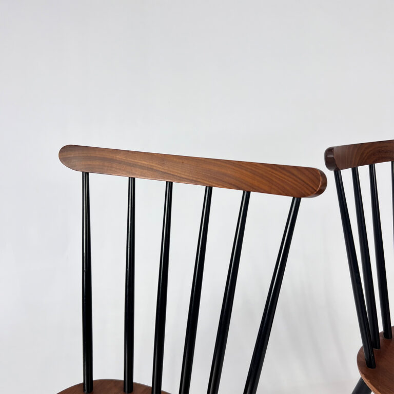 Set of 2 Mid Century Scandinavian Spindle Back Chairs, 1970s