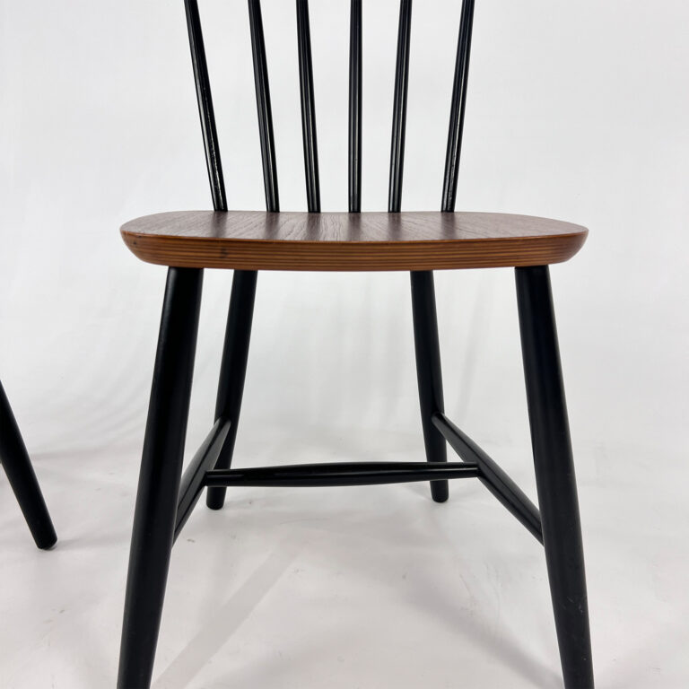 Set of 2 Mid Century Scandinavian Spindle Back Chairs, 1970s