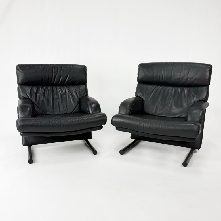 Set of Two Postmodern German Leather Lounge Chairs, 1990s