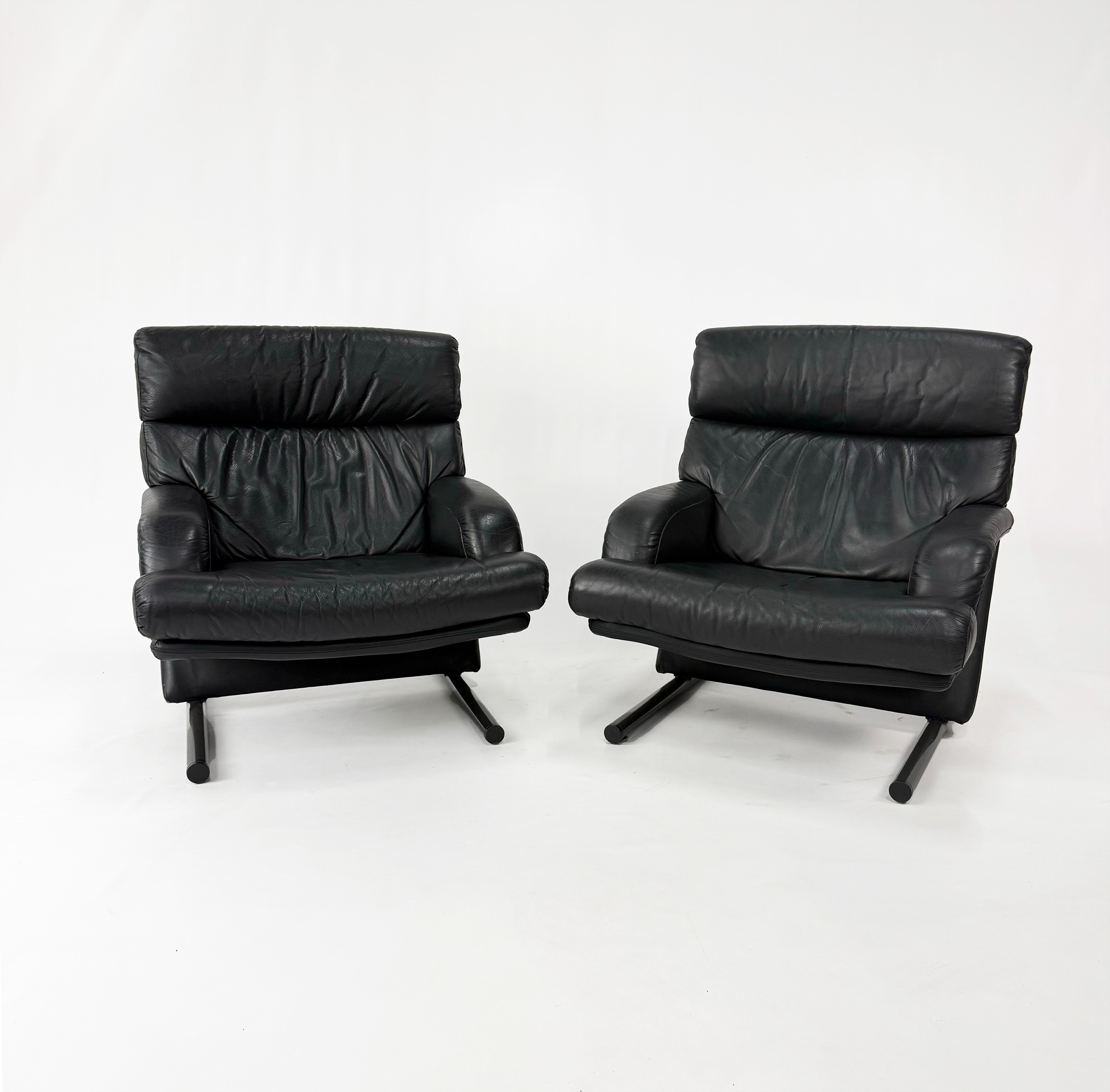 Set of Two Postmodern German Leather Lounge Chairs, 1990s