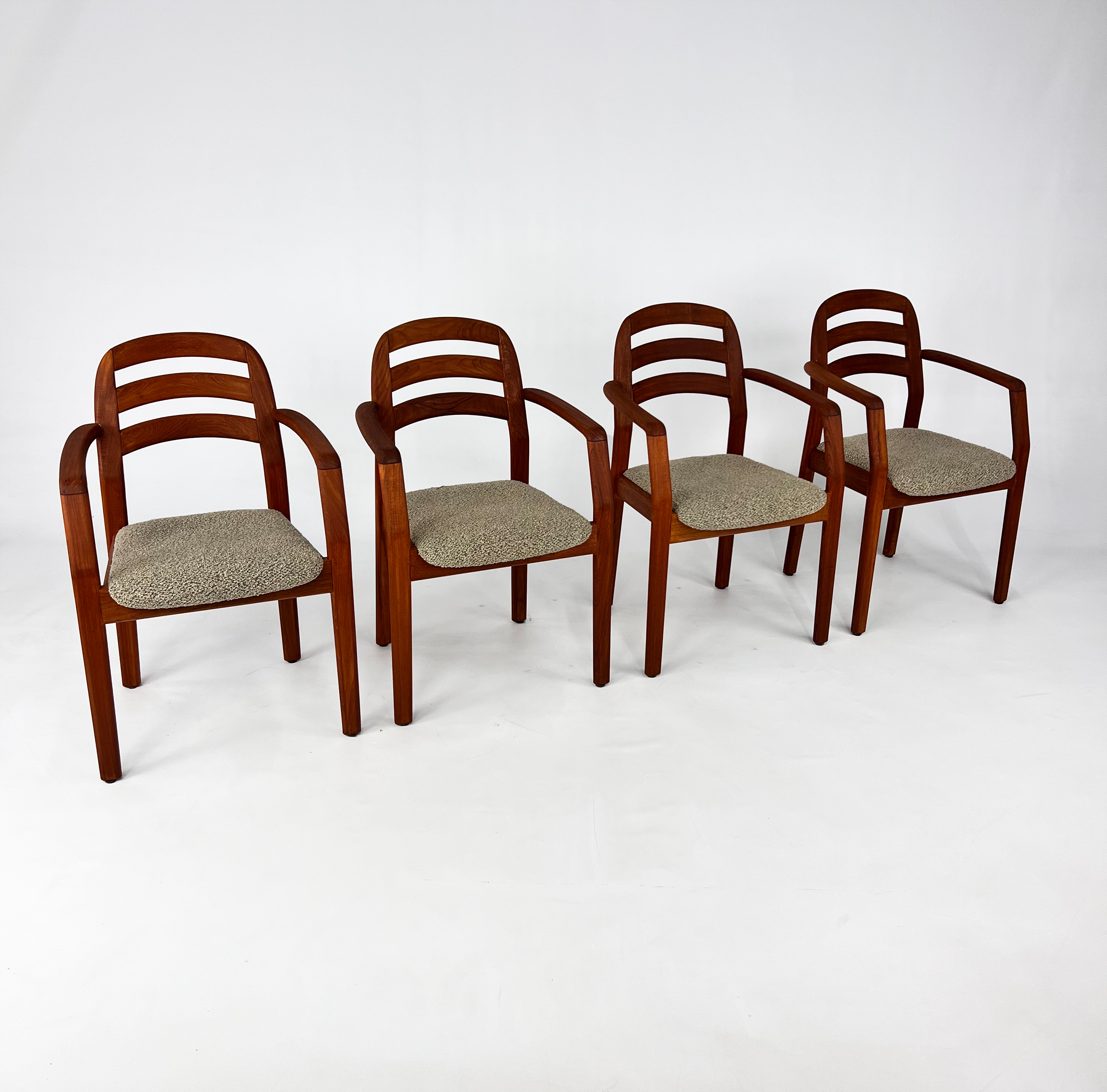 Set of 4 Mid Century Dyrlund Dining Chairs, 1970s